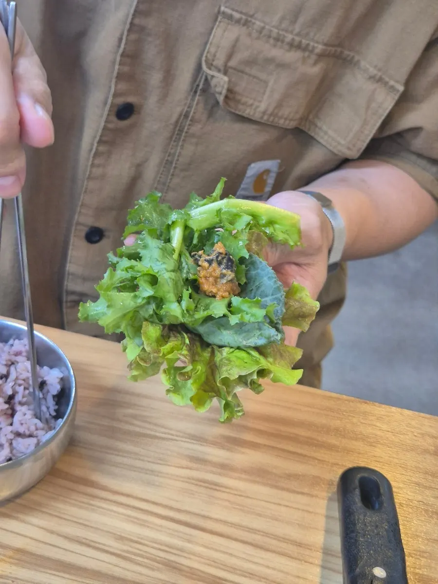 Squid pork wrap with wureong ssamjang