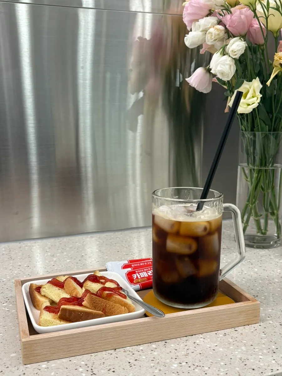 Toast and coffee before the consultation
