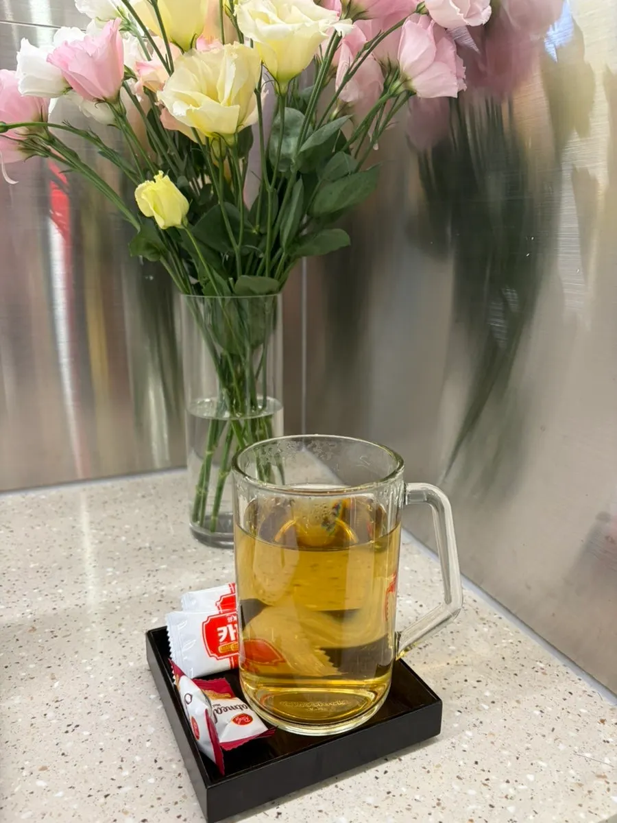 Snacks and tea provided while waiting for the consultation