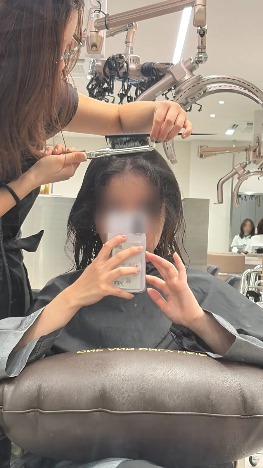 Treatment scene lifting root volume at the crown