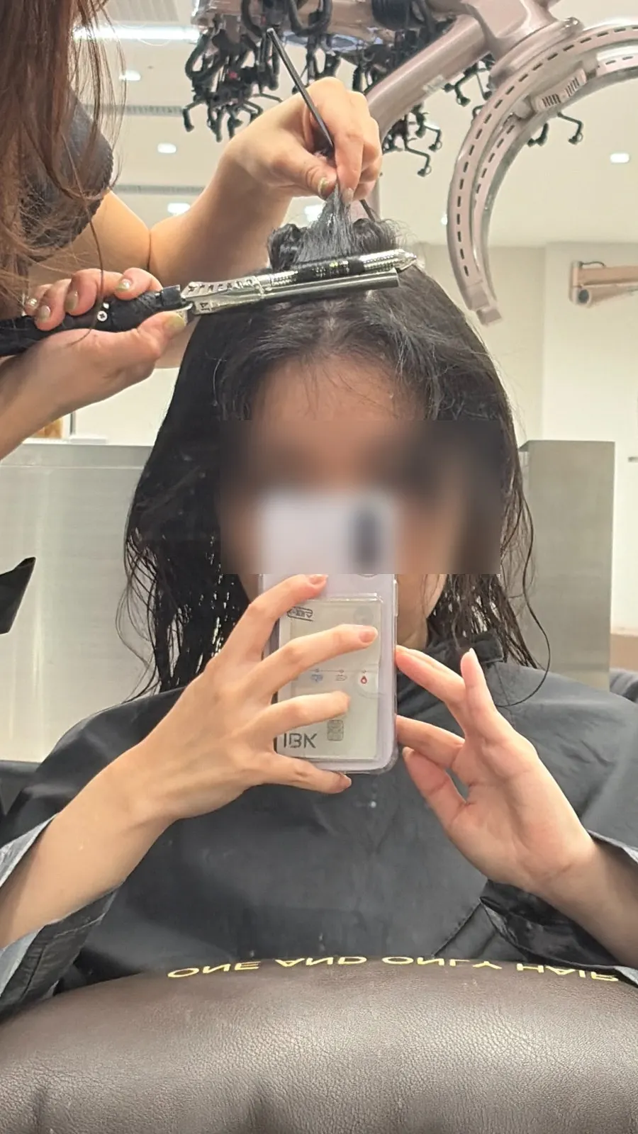 Perm work lifting the roots of thin hair