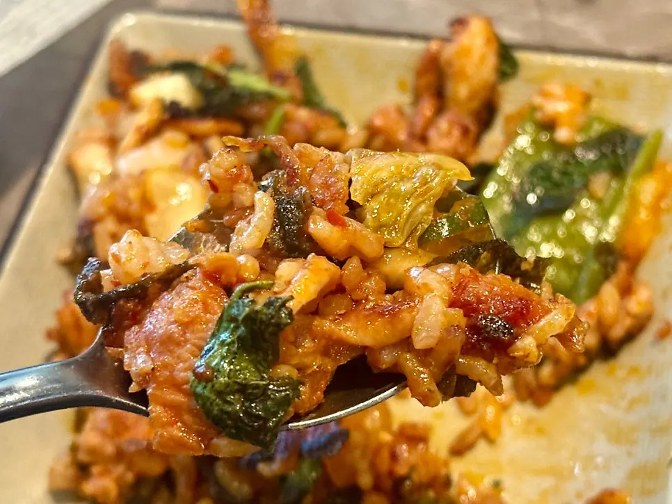 Finished golden-brown fried rice at Deo Chadol