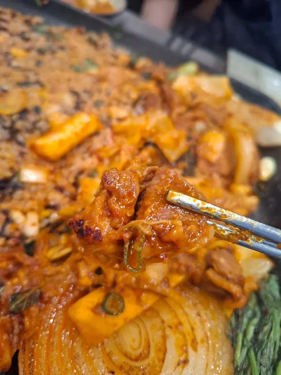Thick-cut spicy duck