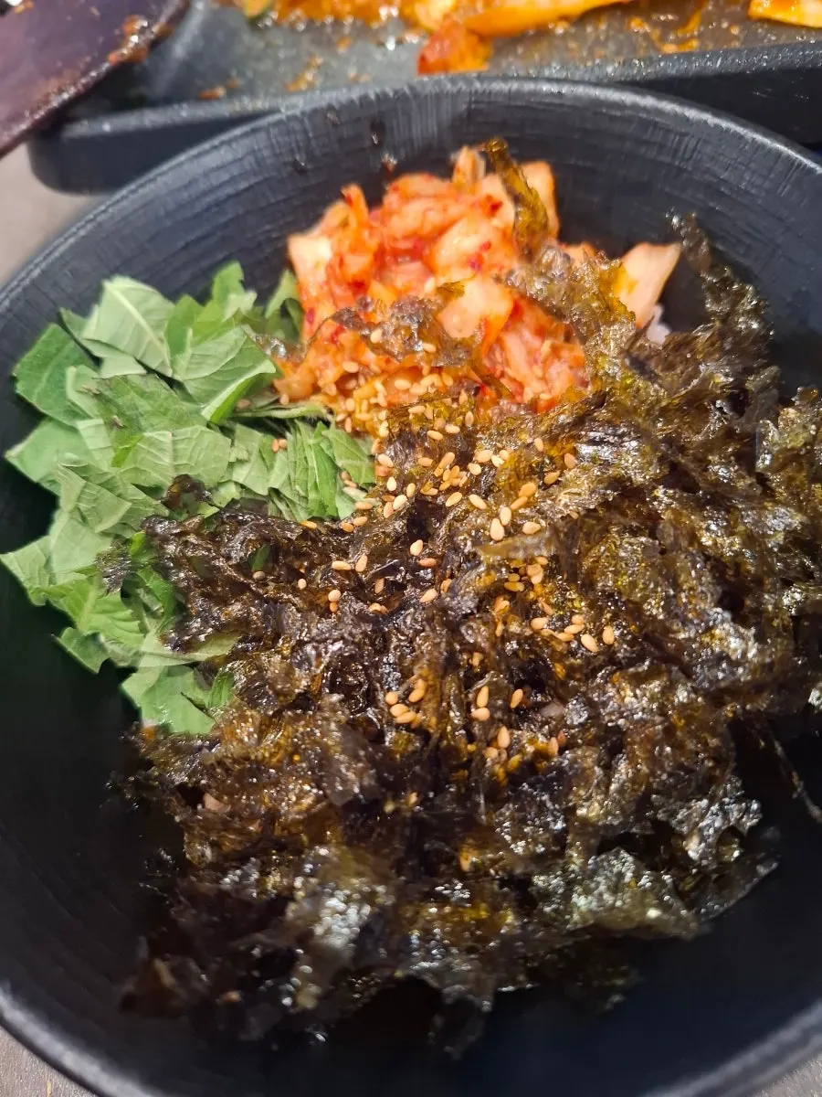 Spicy duck lettuce wrap