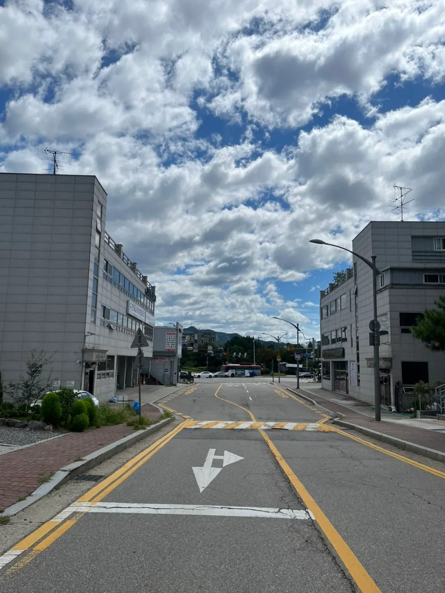 深村牛胸肉入口附近的街景