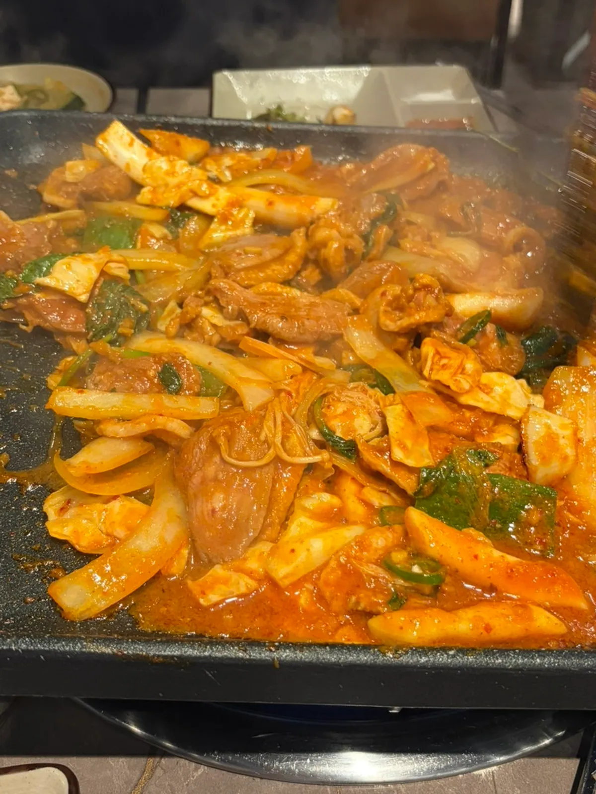 고구마가 들어간 오리주물럭 팬