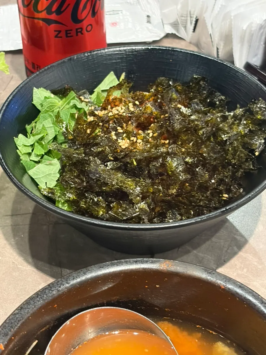 볶아지는 오리주물럭