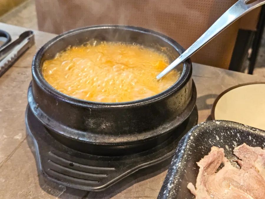 두부와 호박이 든 된장찌개