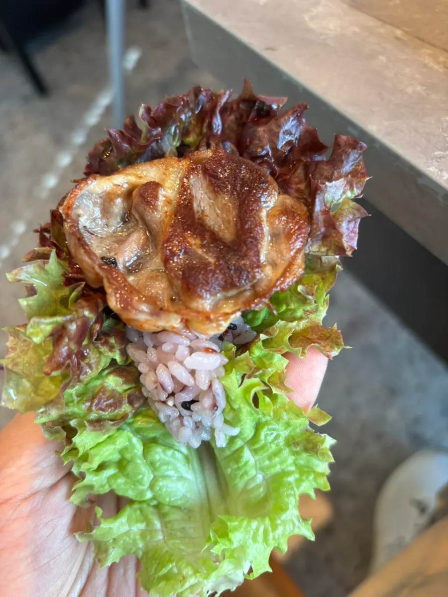 Duck chadol BBQ eaten with lettuce wraps
