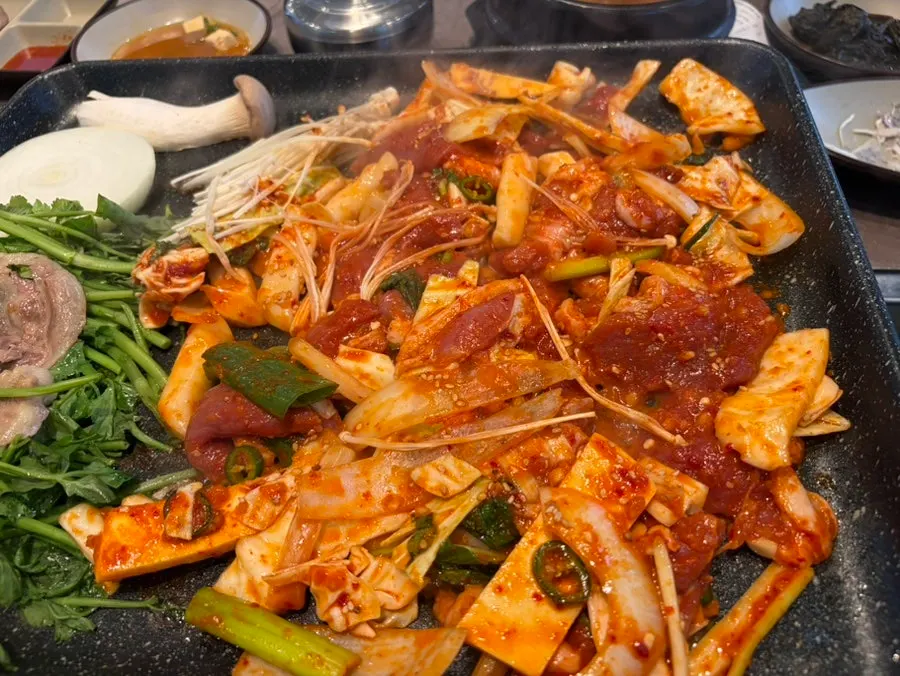 Doenjang stew included in the couple set