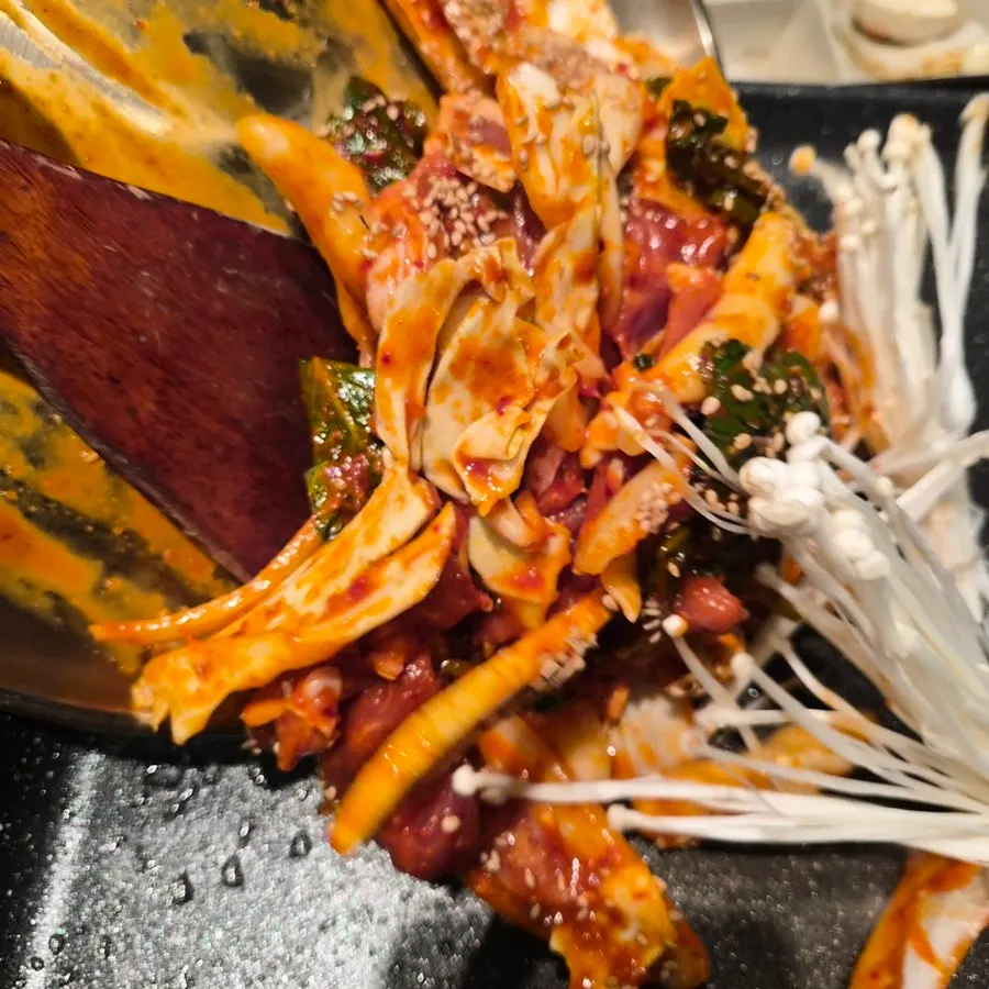 생오리주물럭 300g 양념 고기