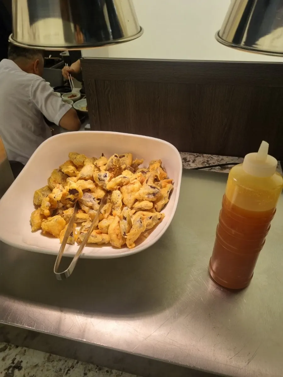 Self-serve bar for extra side dishes