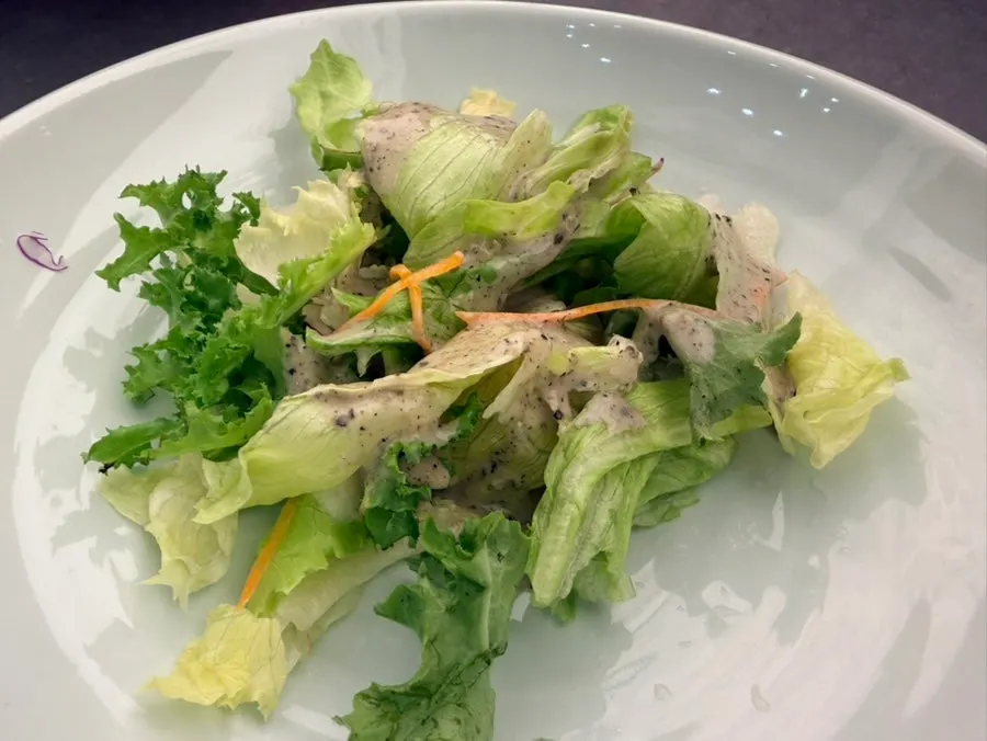 Table setting at Haenon Miyeok Gwacheon Direct Branch