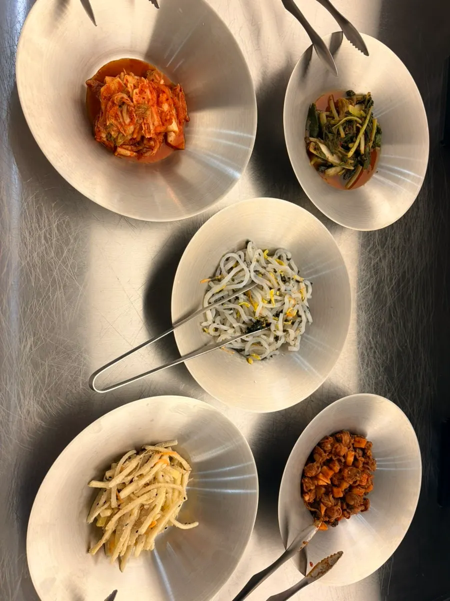 Tot rice served with the seaweed soup