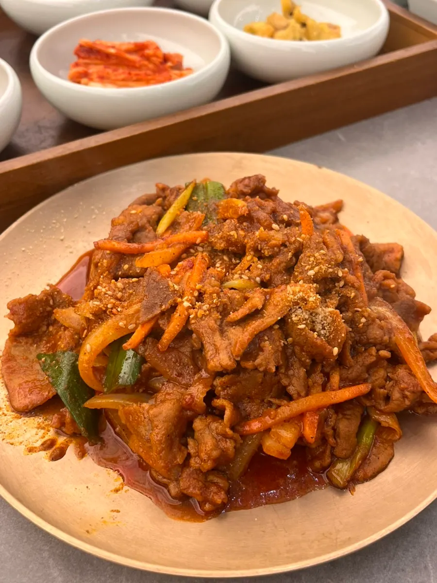 Plate of 500g pork stir-fry