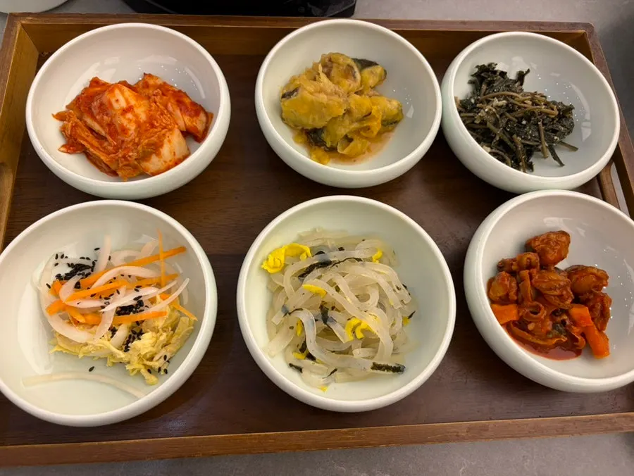 해논미역 기본 반찬 상차림 전체