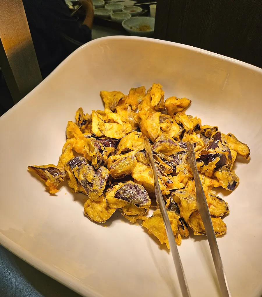 Fried eggplant and seasoned acorn jelly from the self-serve bar