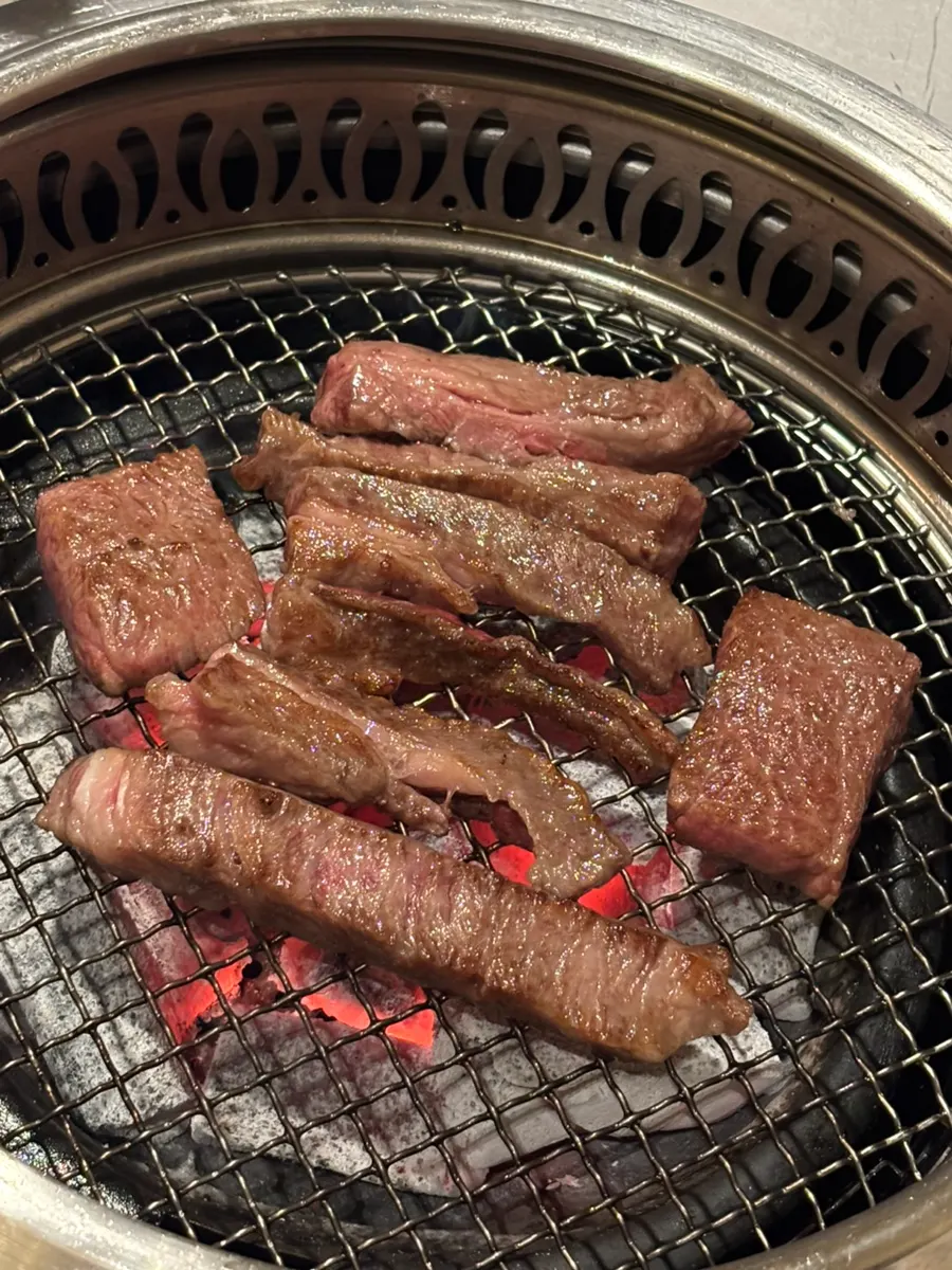 마블링이 풍부한 한우 살치살