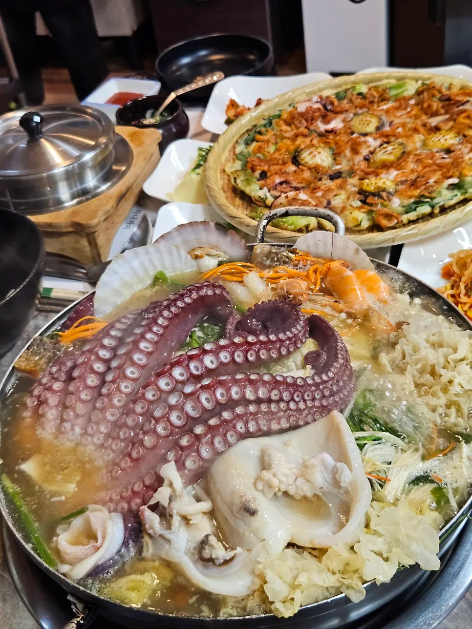 Ingredients for blood octopus haesintang
