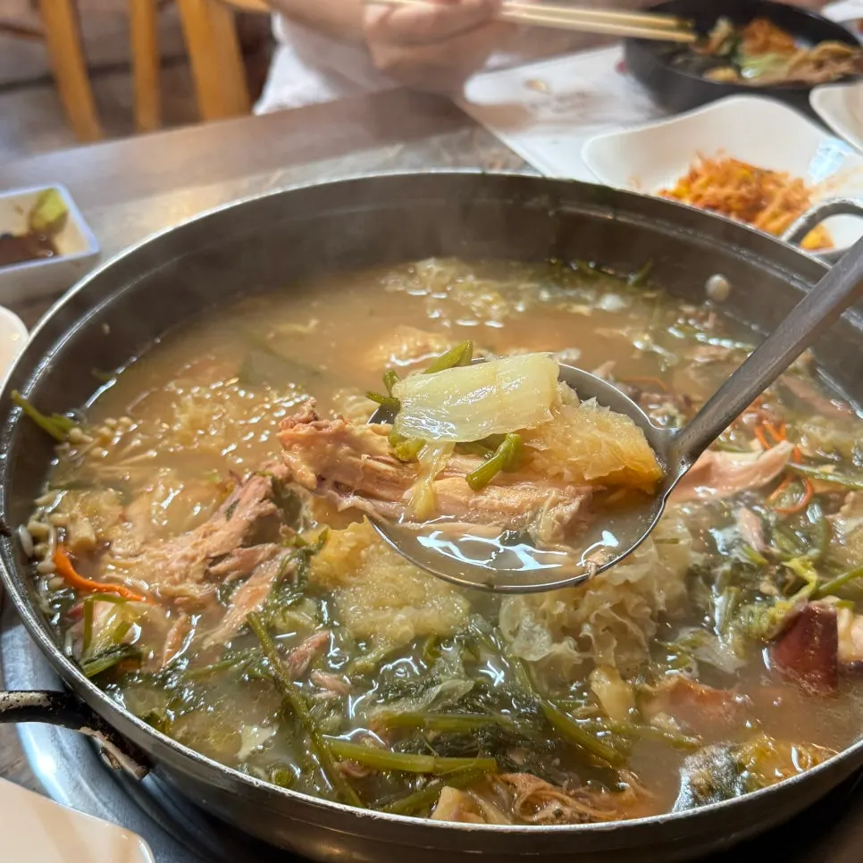 Cordyceps haesintang broth