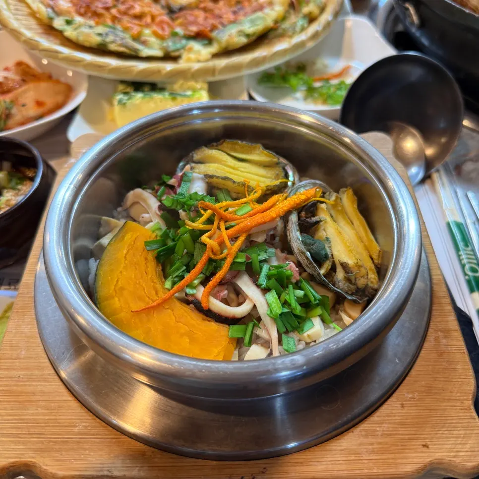 Abalone-octopus nutritious rice spread