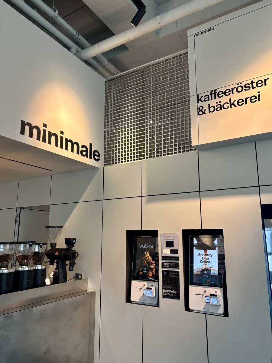 Exterior of Minimale Coffee Roaster Gwacheon Knowledge Information Town Branch