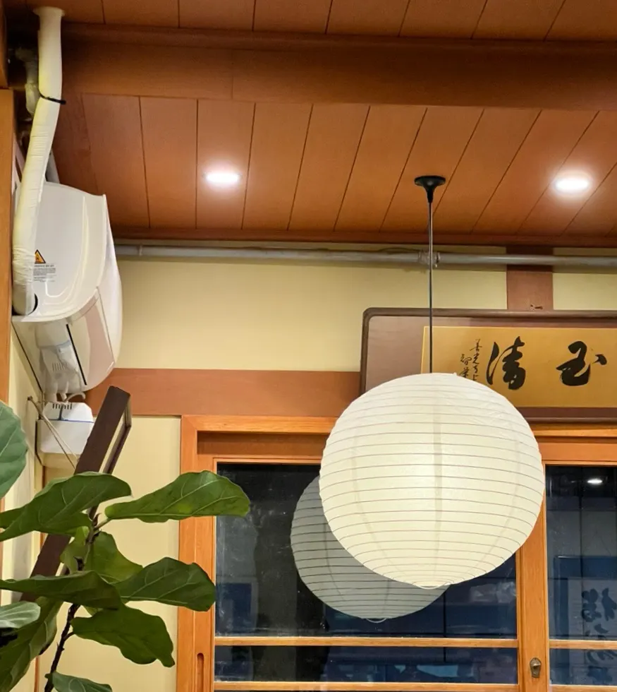 Restaurant interior with a Japan-travel feel