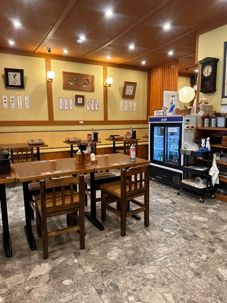 Japanese-style interior at Horangigul Gwacheon Branch