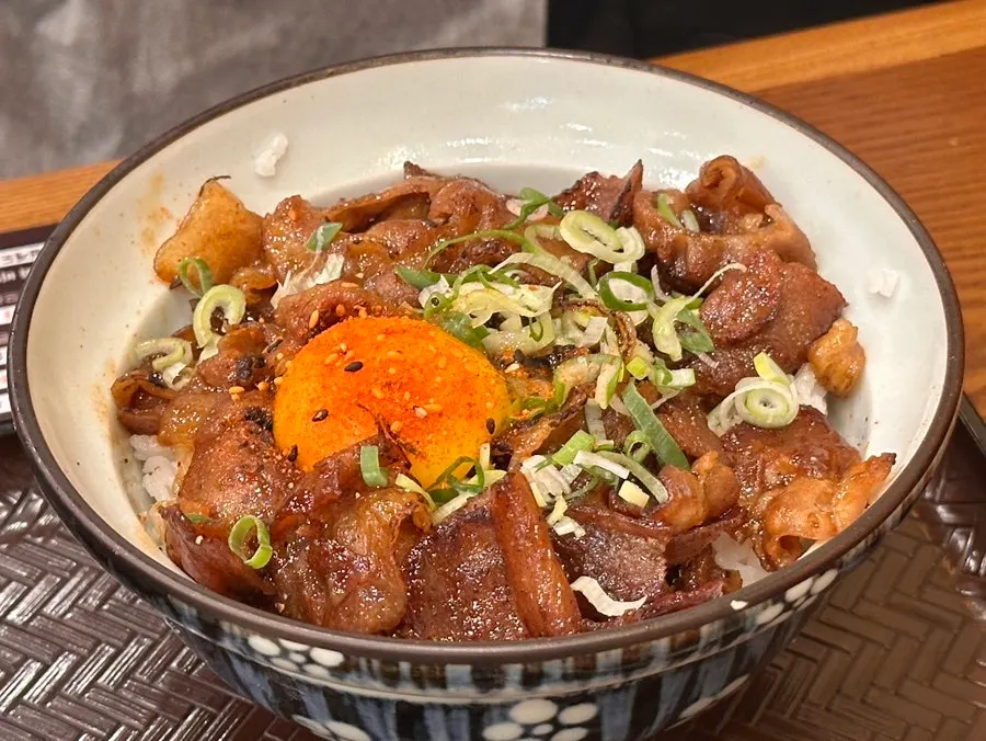 Butadon set topped with egg yolk