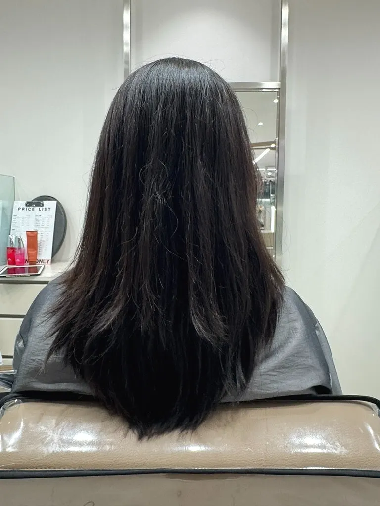 Medium-length hair before the style consultation