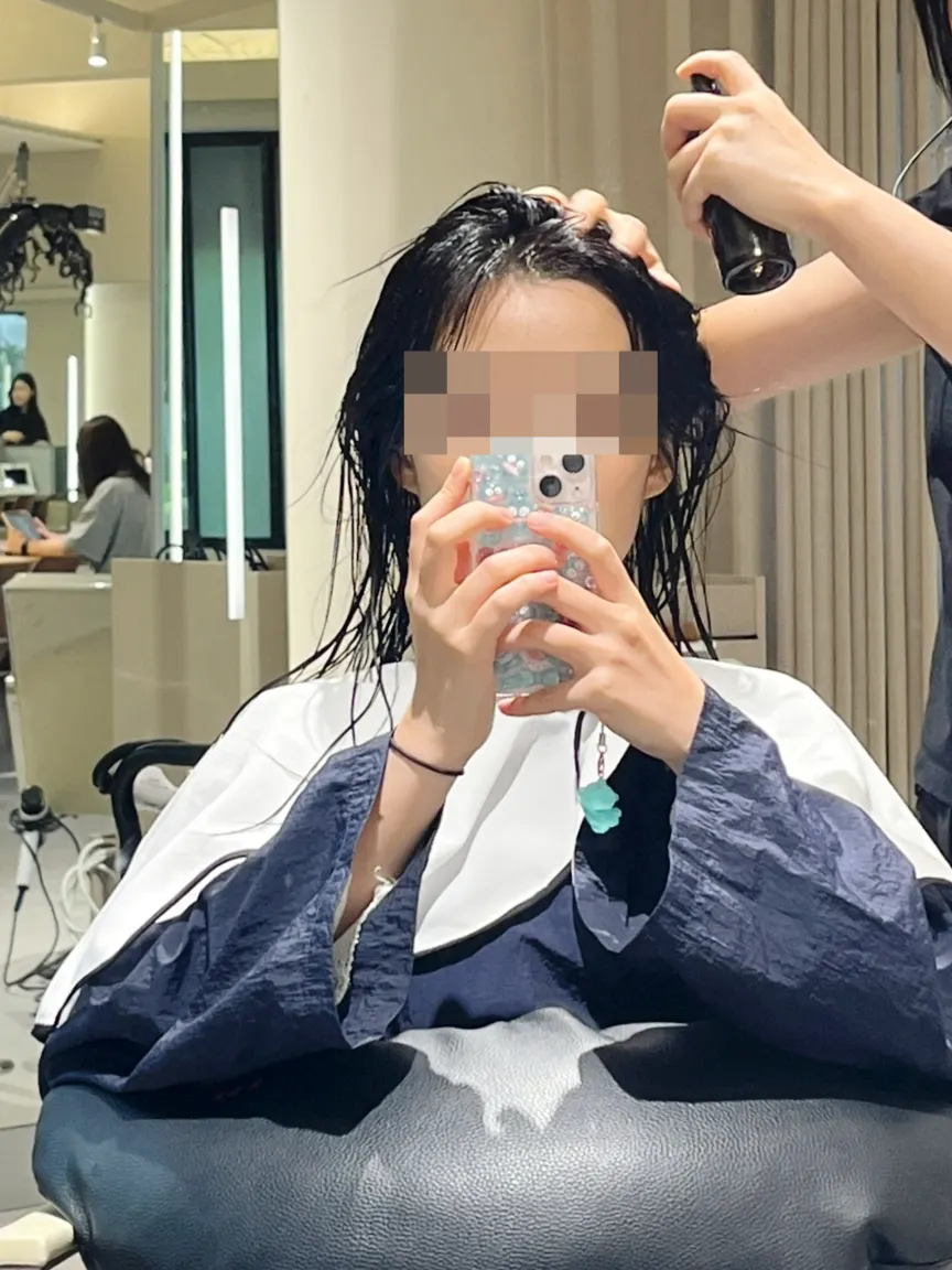프라이빗 샴푸실의 안마의자 샴푸대