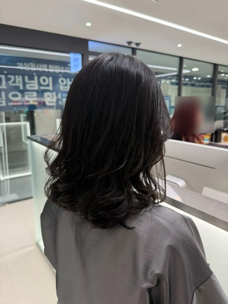 C컬과 S컬이 섞인 완성된 뒷머리