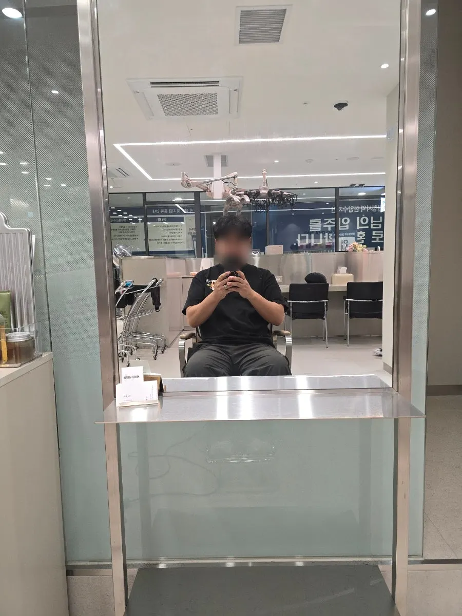 시술 전 머리 상태 확인과 스타일 상담