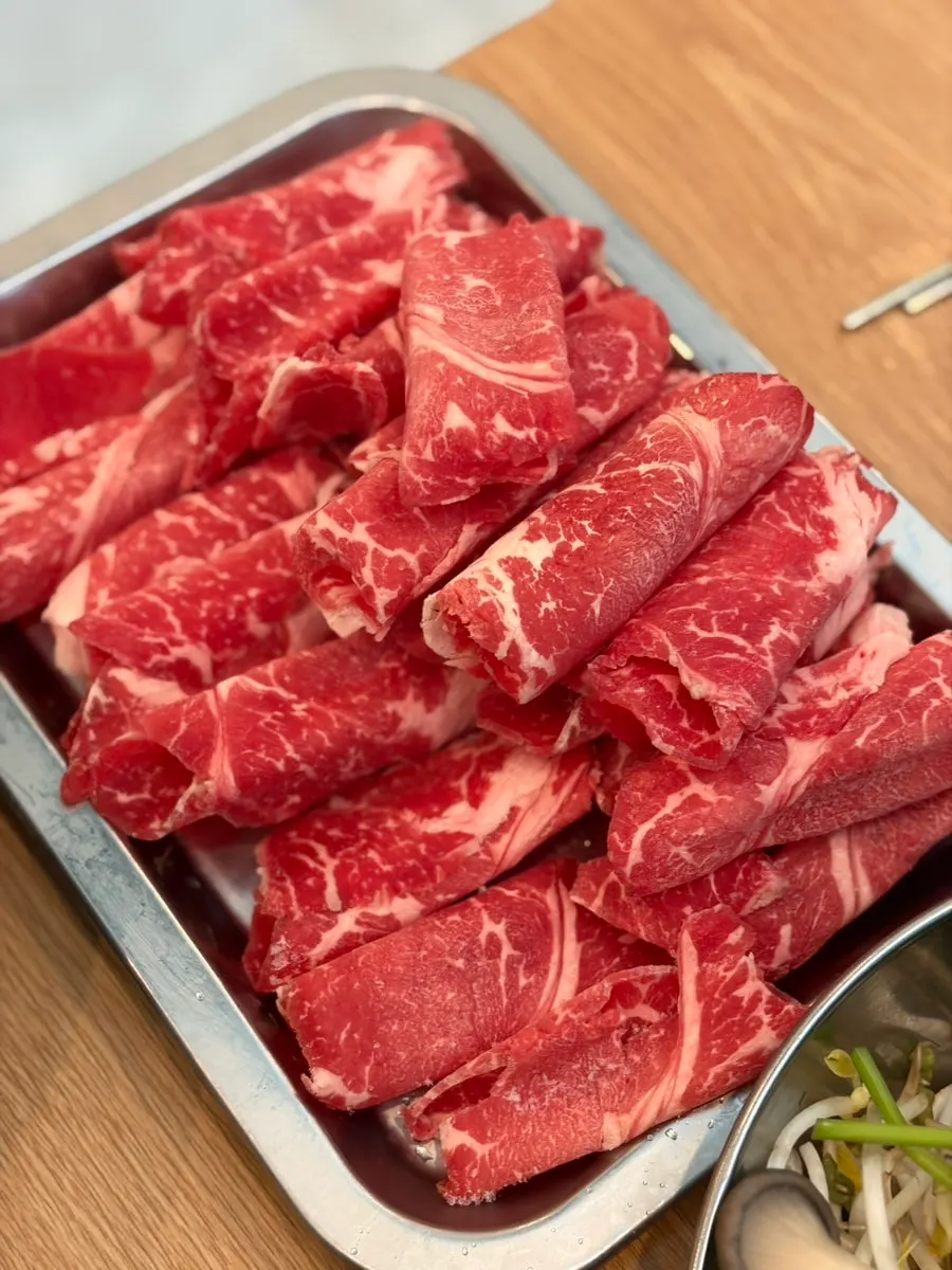 Cooking beef in the broth