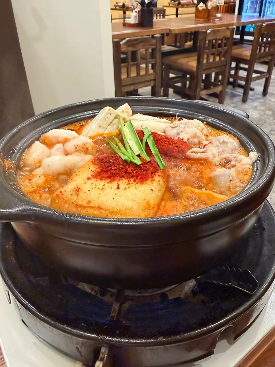 전골 위에 세팅된 8분 타이머