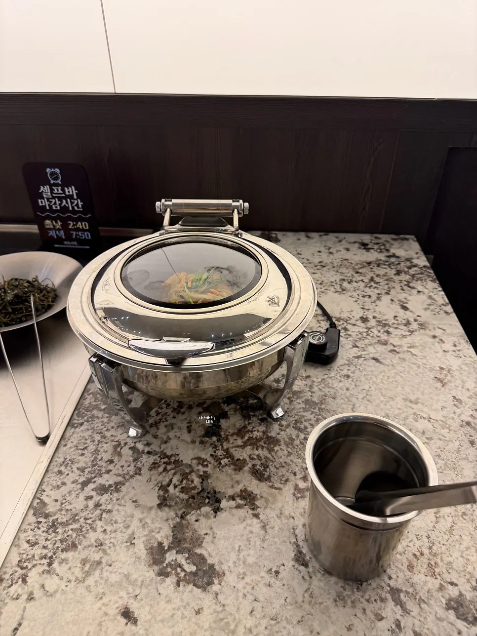 Seaweed rice in its own bowl alongside the seaweed soup table setting