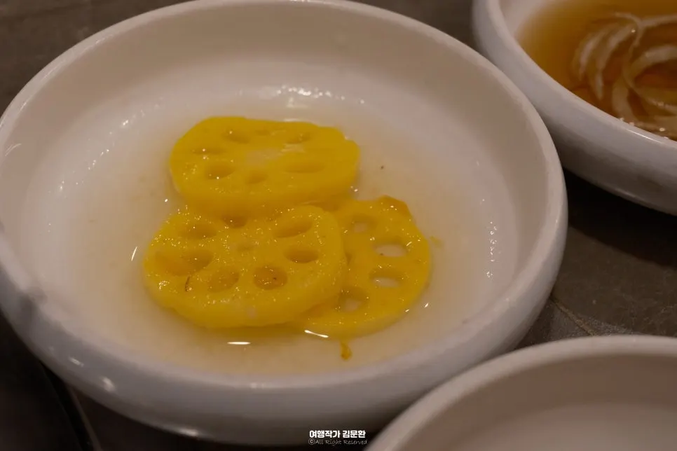 Hwangchil wanggalbi cut into bite-sized pieces