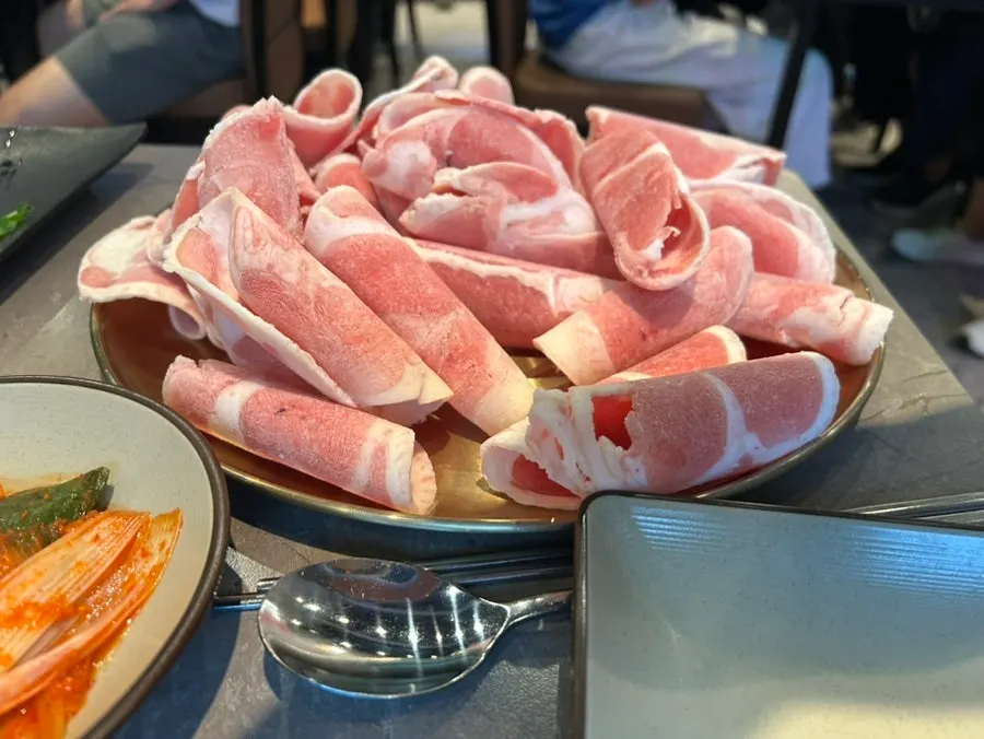 노릇하게 익어가는 오리차돌