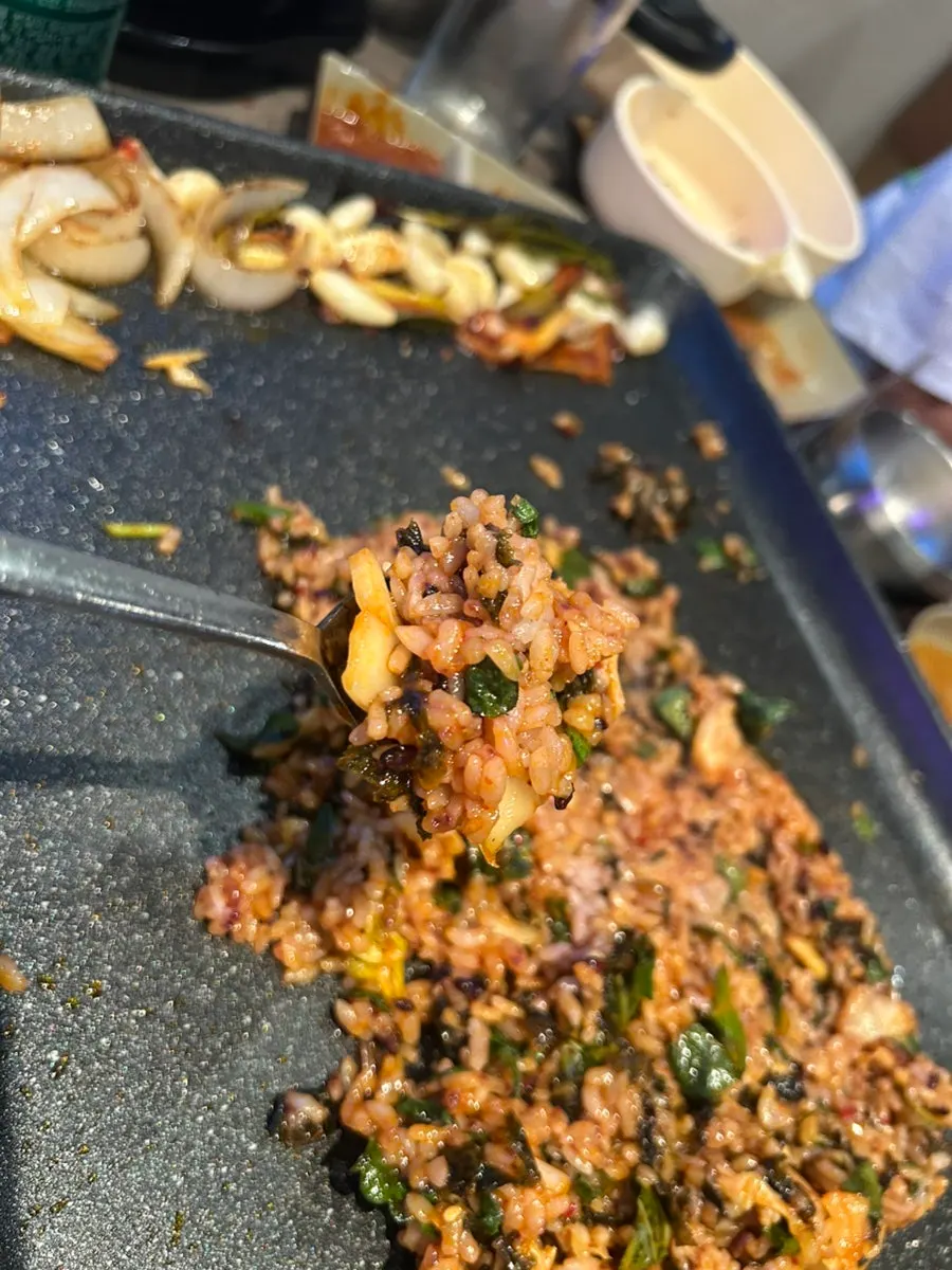 식사 마무리한 더차돌 테이블
