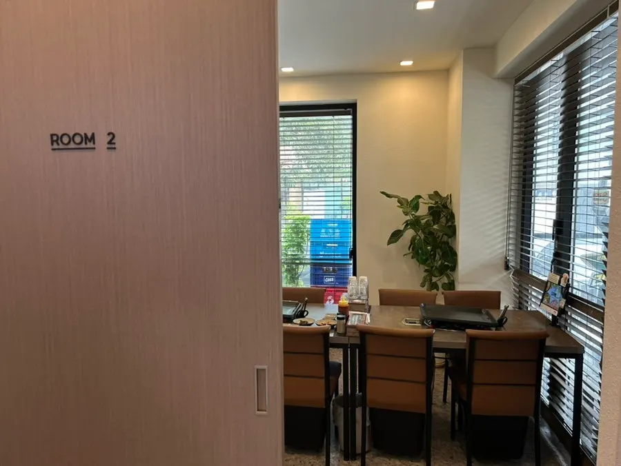 더차돌 안쪽 단체 룸 내부
