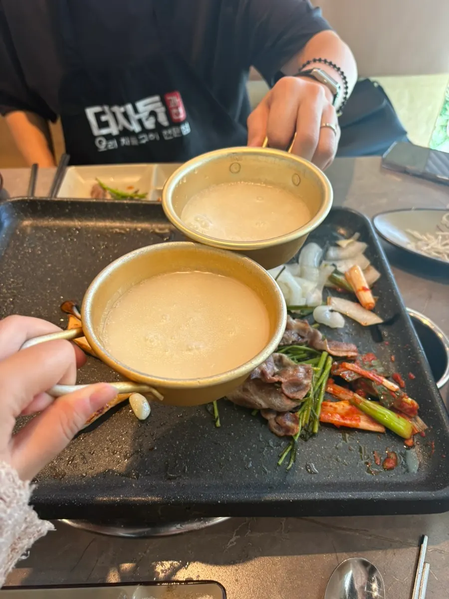 깻잎에 싸먹는 오리차돌