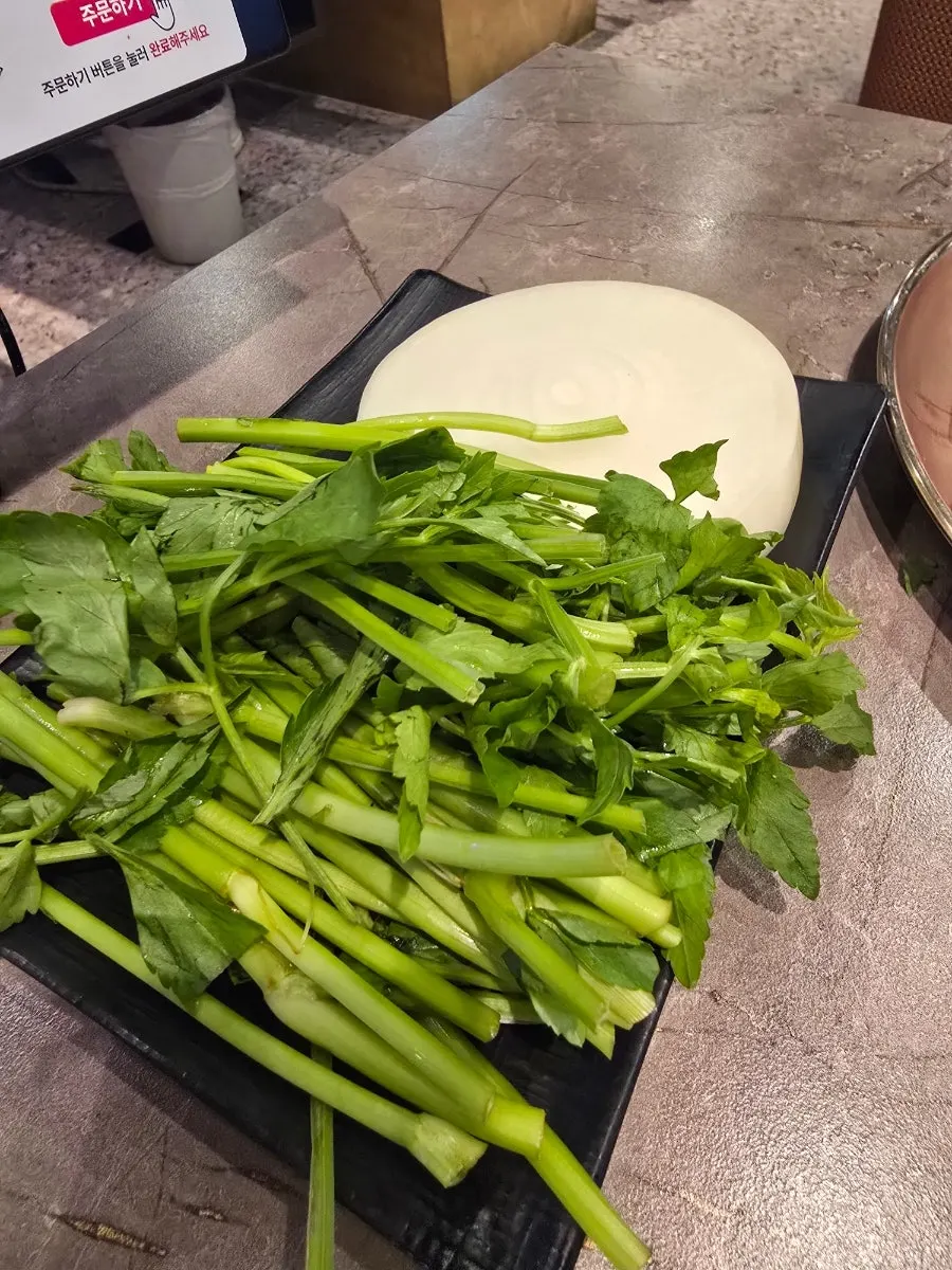 Duck chadol and water dropwort on the grill