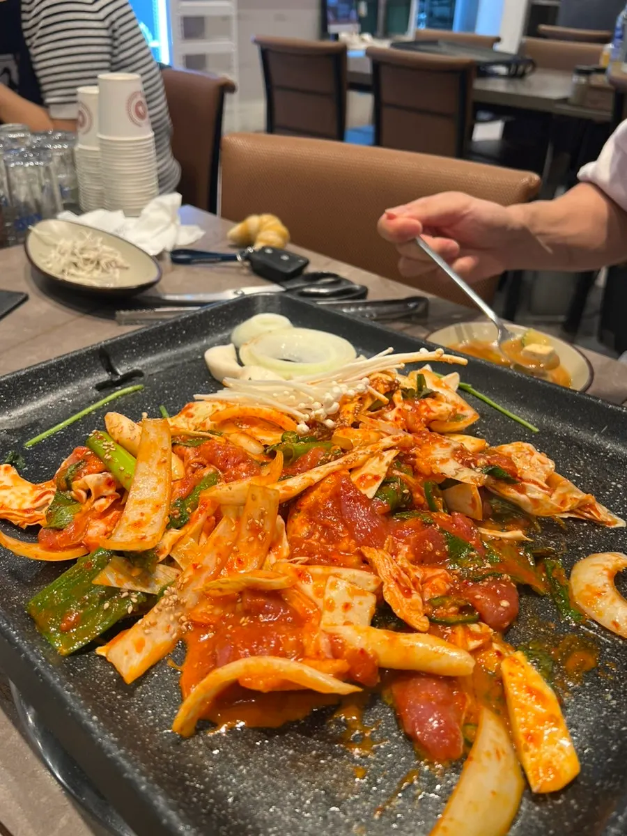 공깃밥과 함께한 오리차돌 한 상