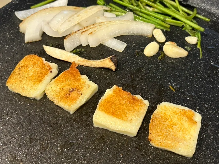Grilled cheese received as a review event bonus