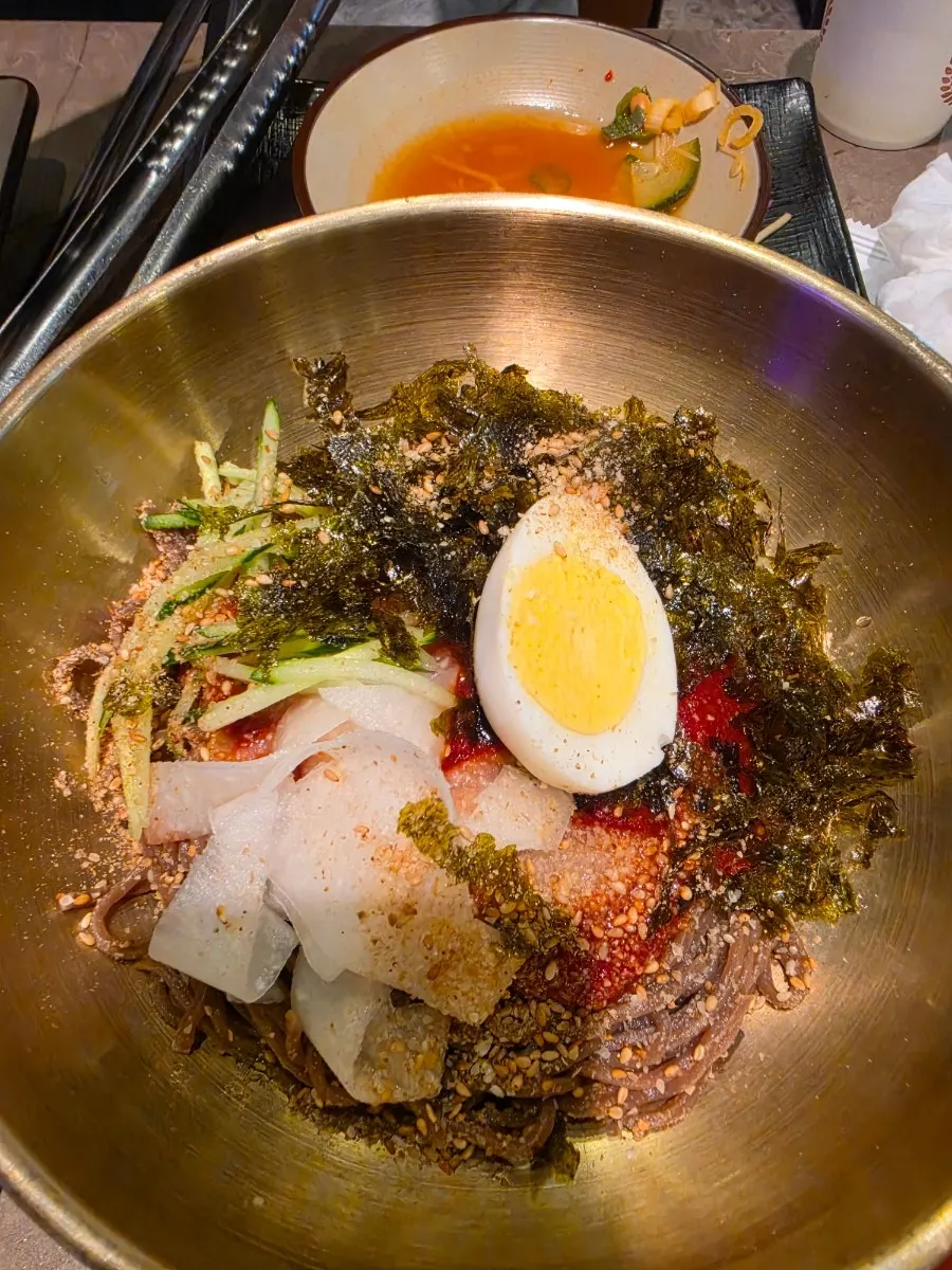 Self-fried rice cooked in duck jumulleok sauce