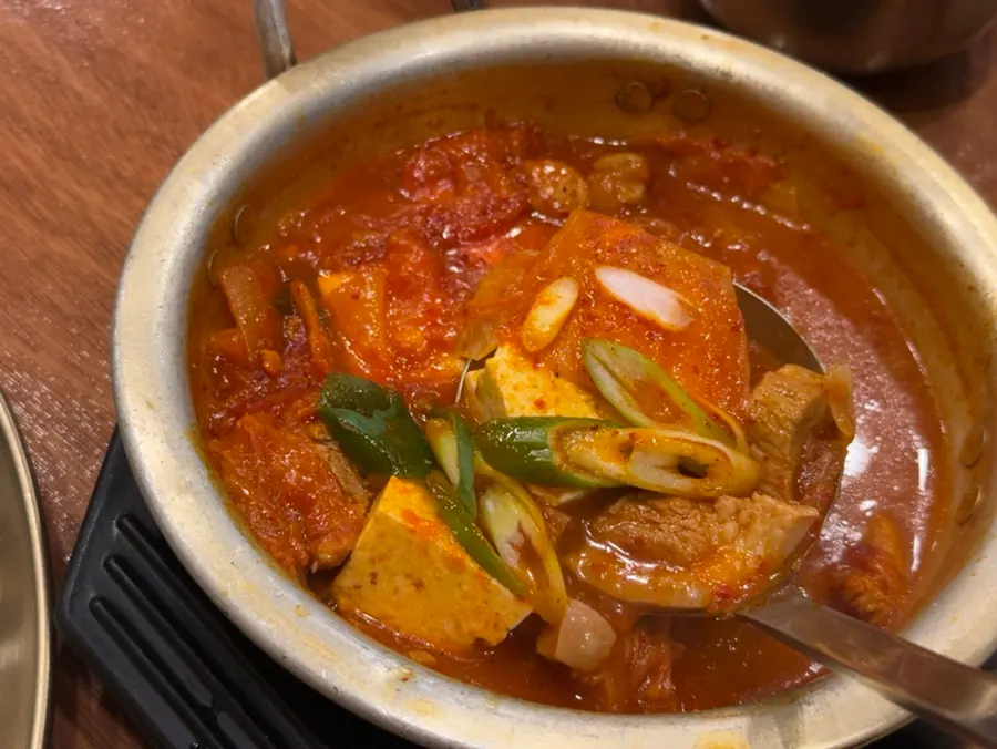 식사 마무리 김치찌개