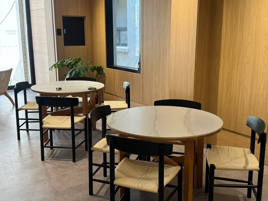 Pet-friendly first-floor space