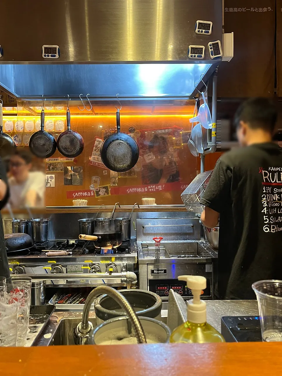 간빠맥주 광안2호점 오픈주방 모습