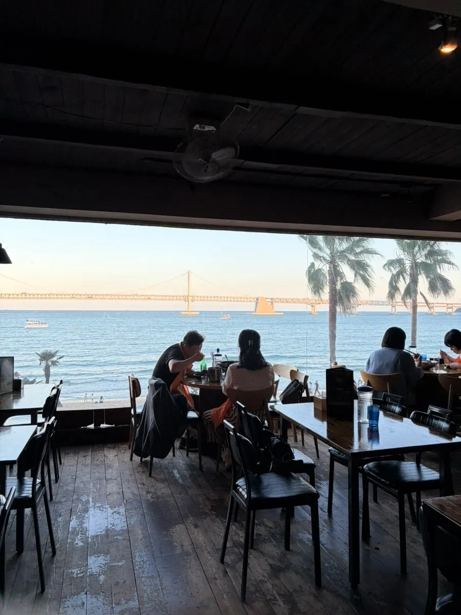 Moknal interior facing the Gwanganri view