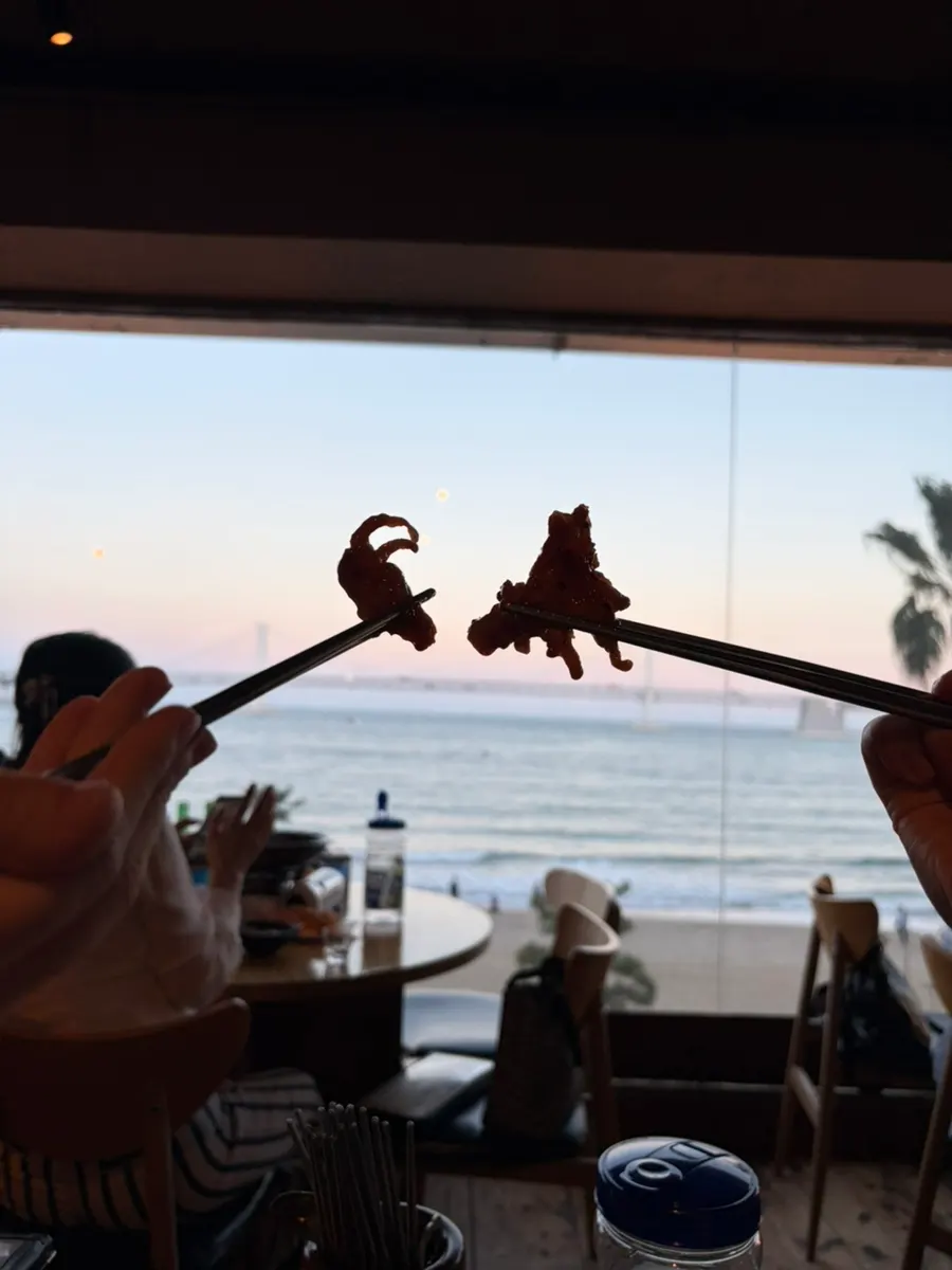 Chicken feet enjoyed with Gwangan Bridge